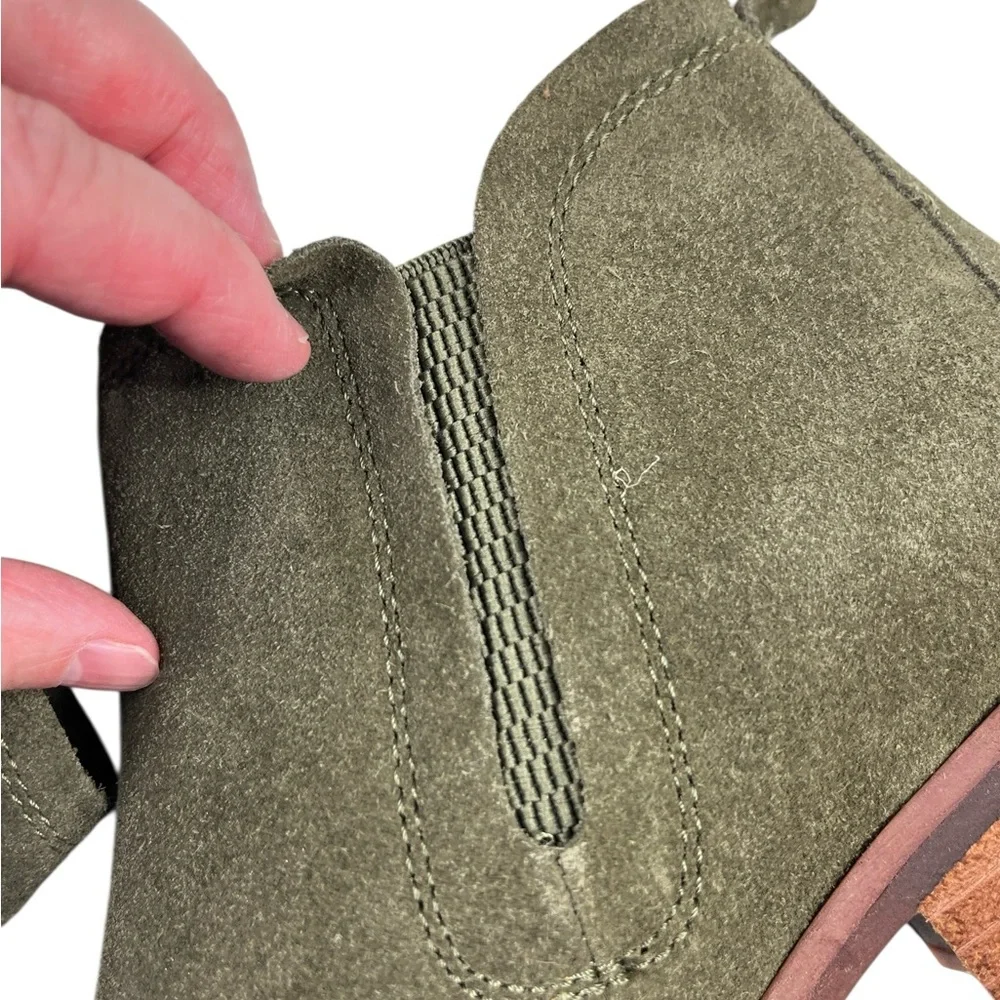 KORKS Olive Green Suede Ankle Booties Size 7 Small Flaws Cowgirl Cottagecore